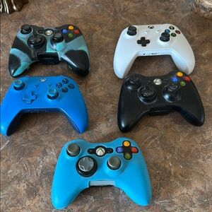 XBox used set of 5 Controllers Multi-Color (Blue, White, Black, Camouflage)